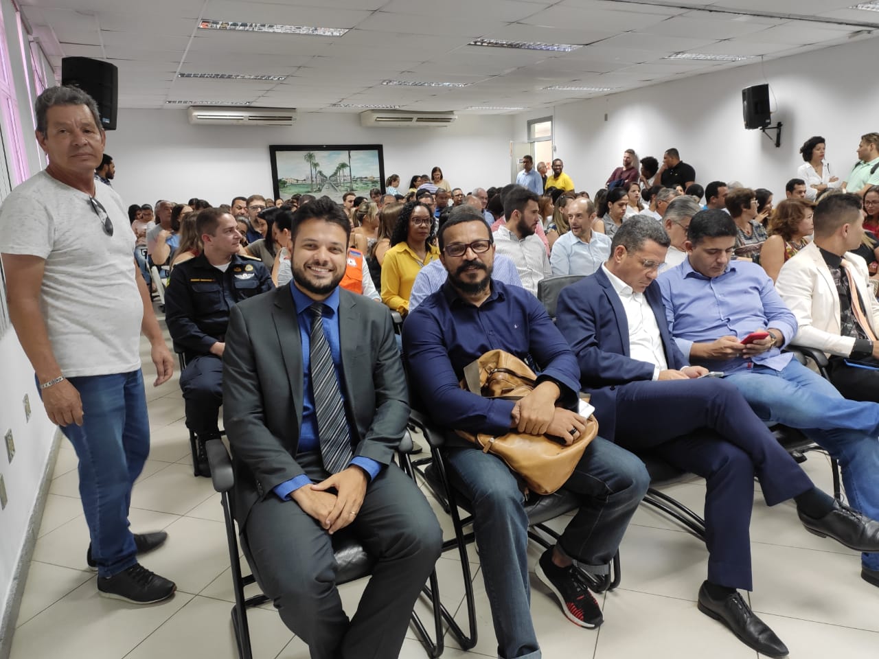 Anderson de Tuca acompanha lançamento da programação do Réveillon