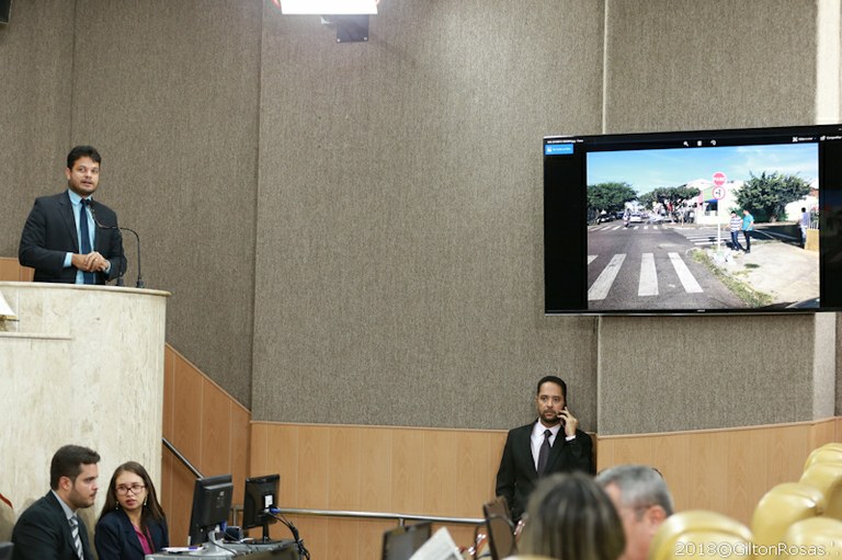 Anderson de Tuca agradece a SMTT por instalação de redutor de velocidade