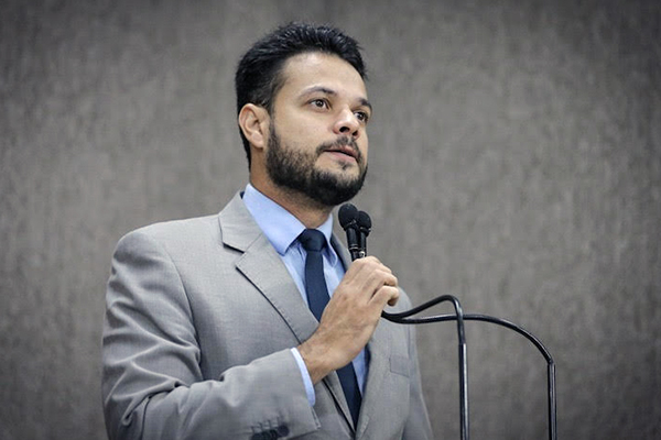 Anderson de Tuca alerta autoridades para descontrole de Covid-19 em Sergipe