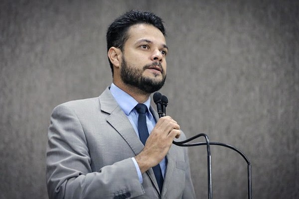 Anderson de Tuca alerta autoridades para descontrole de Covid-19 em Sergipe