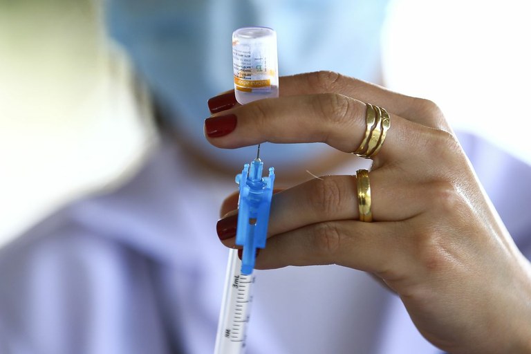 Anderson de Tuca comemora o avanço da imunização em Aracaju