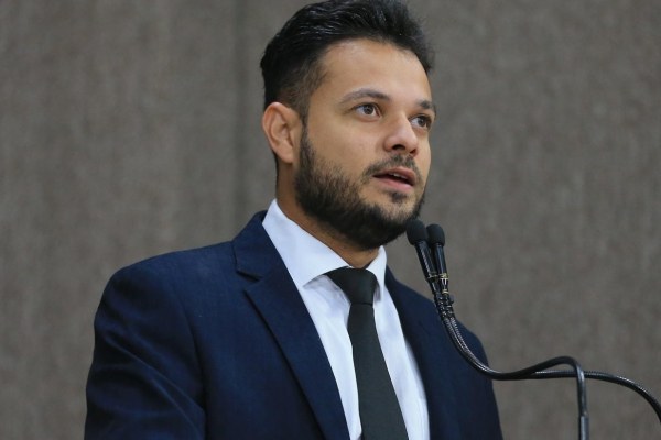 Anderson de Tuca cria projeto para ajudar empreendedores na venda de produtos