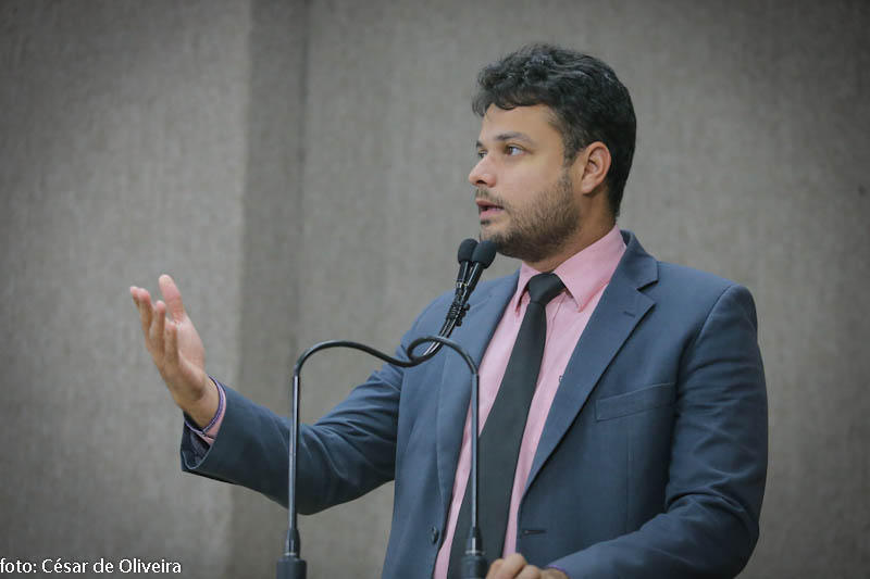 Anderson de Tuca destaca falta de segurança nos mercados centrais