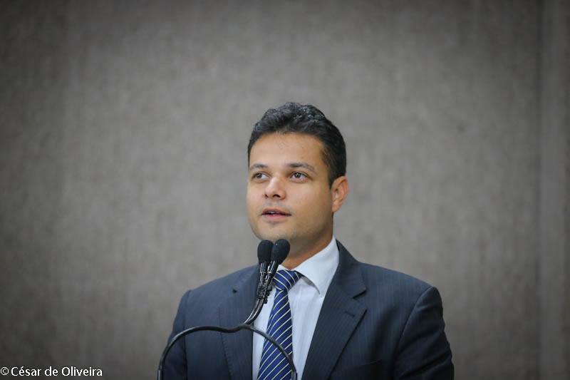 Anderson de Tuca destaca situação precária em Unidade Básica de Saúde