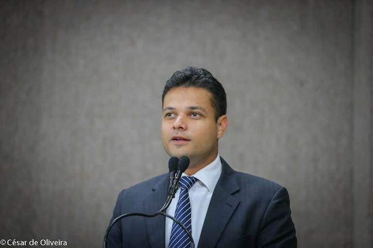 Anderson de Tuca destaca situação precária em Unidade Básica de Saúde