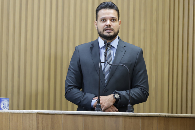 Anderson de Tuca fala sobre a importância do acompanhamento psicológico nas escolas