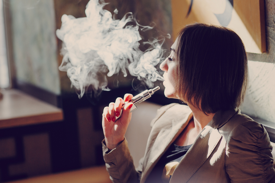 Anderson de Tuca fala sobre os males do uso do cigarro eletrônico