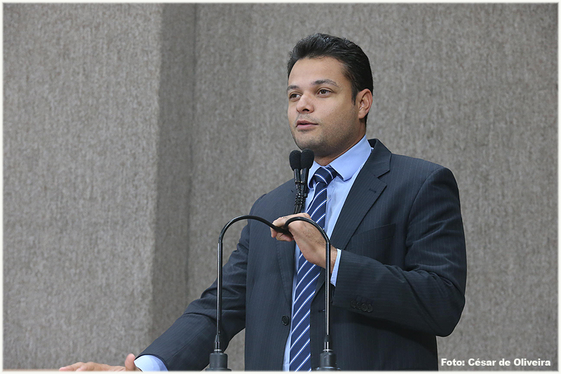 Anderson de Tuca homenageia Aracaju pelos 163 anos