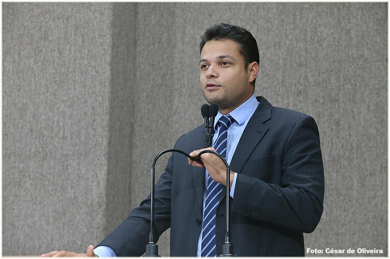 Anderson de Tuca homenageia Aracaju pelos 163 anos