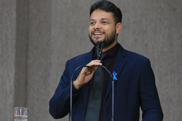 Anderson de Tuca lança informativo para publicizar ações enquanto vereador