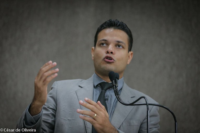 Anderson de Tuca parabeniza atuação de Luiz Roberto