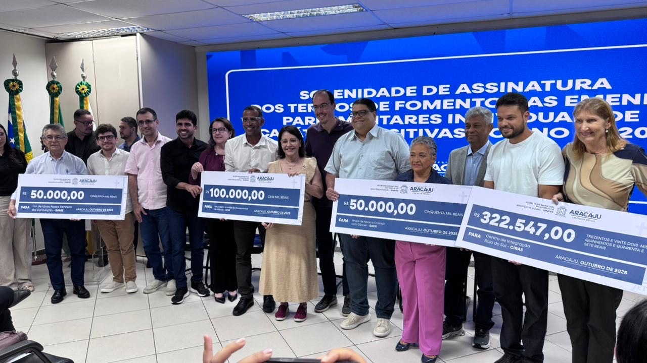 Anderson de Tuca participa de solenidade de assinatura das emendas parlamentares impositivas 