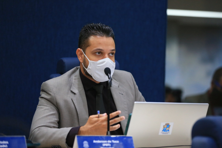 Anderson de Tuca pede debate com o superintendente da SMTT sobre licitação