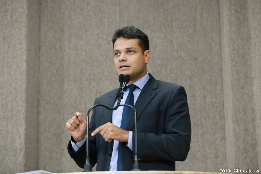 Anderson de Tuca pede volta da extensão do horário das UBS