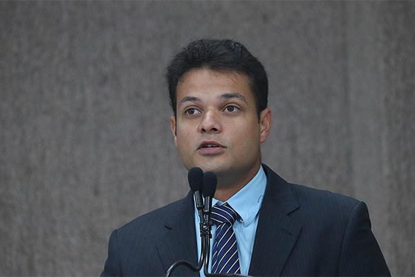 Anderson de Tuca questiona demora do envio do Plano Diretor à CMA