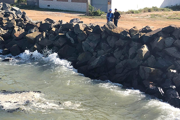 Anderson de Tuca questiona destino do óleo retirado das praias de Aracaju