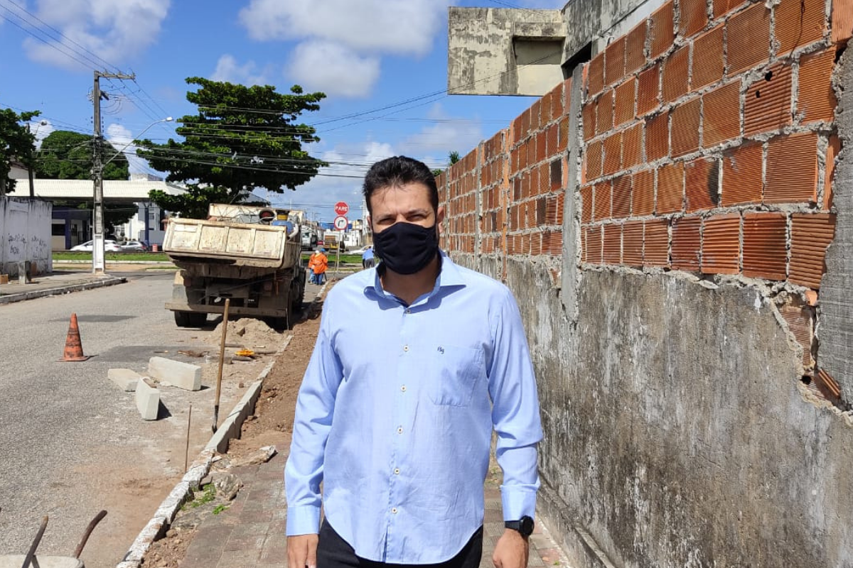 Anderson de Tuca solicitou reparos na Rua Juíz Mario Almeida Lobão