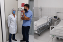 Anderson de Tuca visita Centro especializado em atendimento nas síndromes gripais