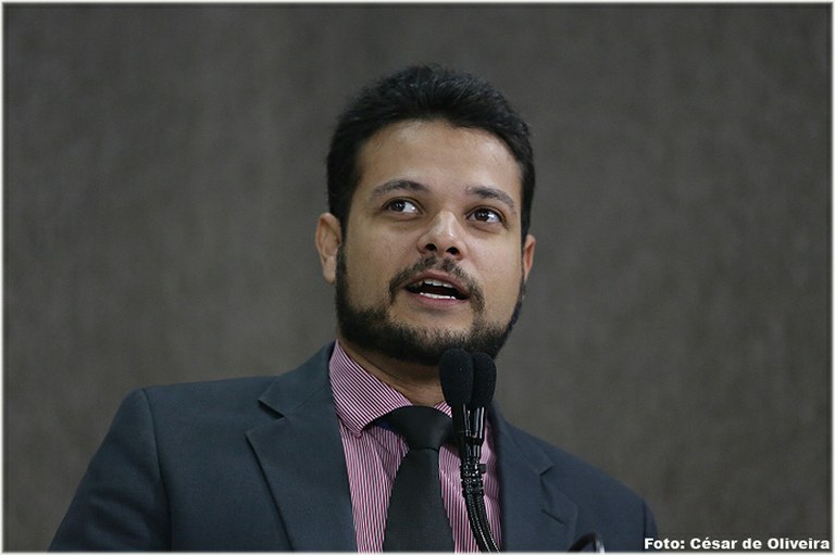 Anderson propõe parceria para o Forró Caju