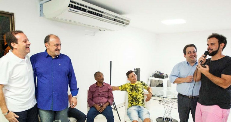 André Moura reconhece empenho de Thiaguinho para a realização do Forró Caju nos bairros