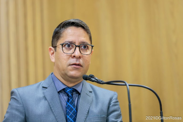 Após cobranças de Ricardo Marques, Justiça dá prazo para que prefeitura se manifeste sobre licitação