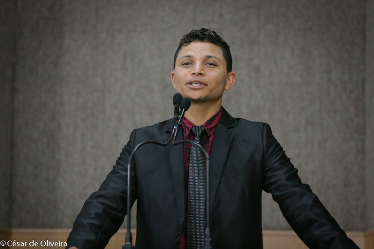 Após fazer indicação, Palhaço Soneca agradece mudança de circulação de veículos no bairro Jabotiana