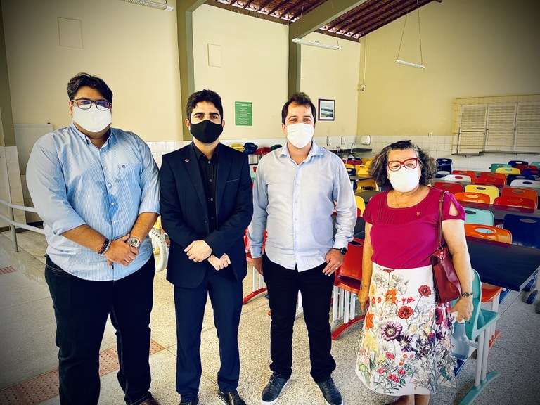 Após visitas às escolas, Sávio deve levar pautas à secretaria de educação