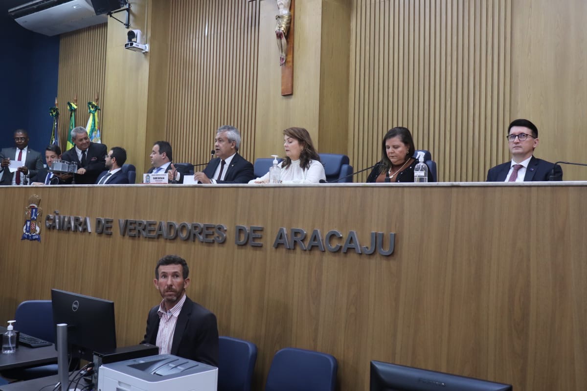  Audiência de Elber Batalha define ação conjunta contra shoppings e Unimed