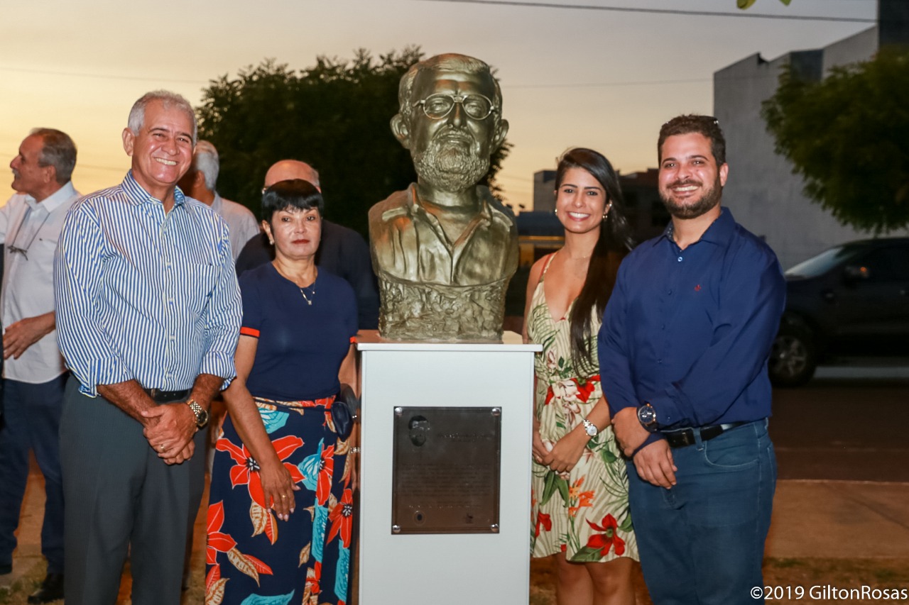 Autoridades prestigiam homenagem a Abrahão Crispim