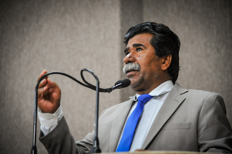 Bigode agradece ao prefeito Edvaldo Nogueira por obras realizadas no Santa Maria