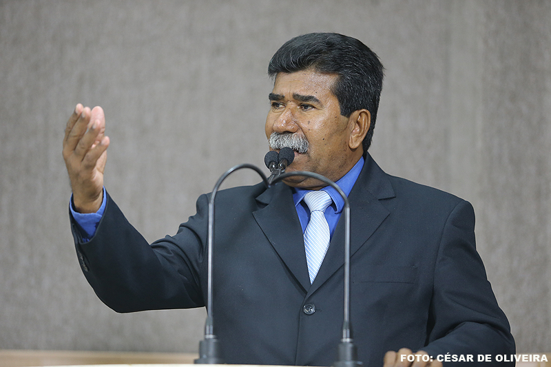 Bigode cobra ações para ex-catadores da lixeira do Santa Maria