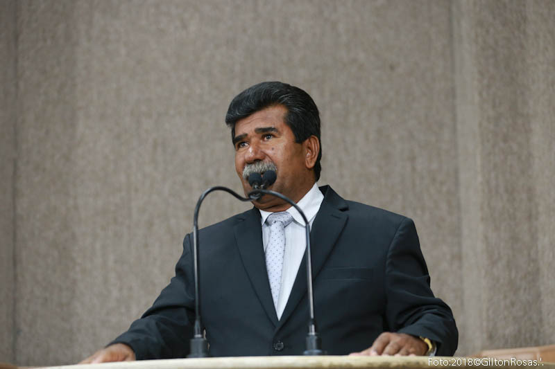 Bigode denuncia situação dos hospitais públicos da Capital