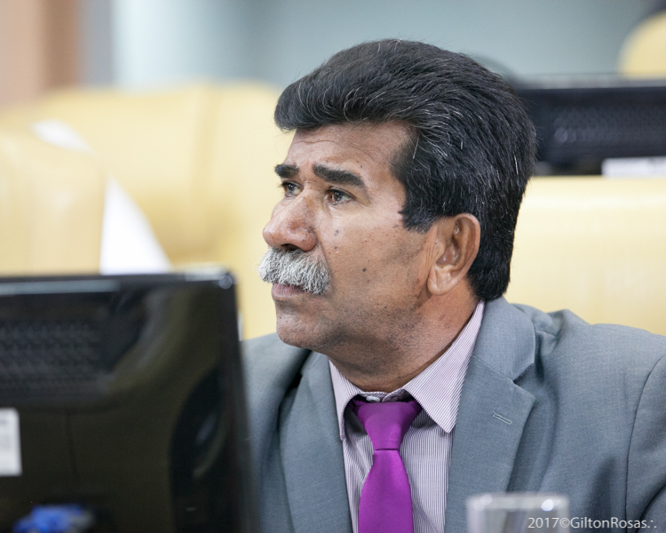 Bigode diz que suas ações são voltadas para as comunidades carentes