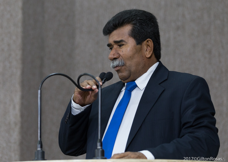 Bigode do Santa Maria agradece novas linhas de ônibus