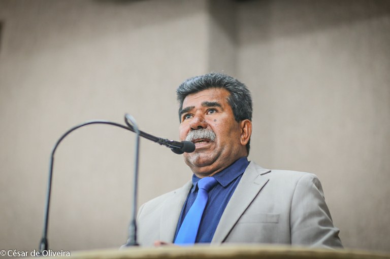 Bigode do Santa Maria lamenta tratamento degradante a trabalhadores