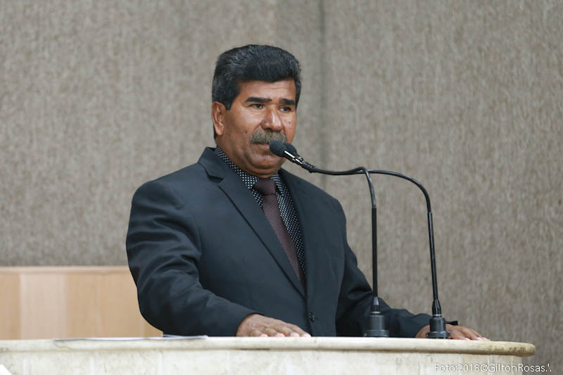 Bigode do Santa Maria parabeniza ordens de serviços 