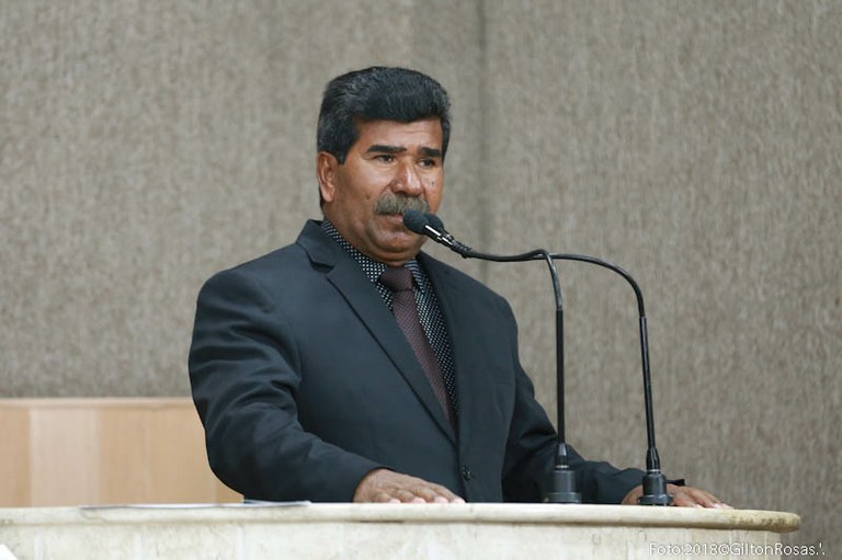 Bigode do Santa Maria parabeniza ordens de serviços 