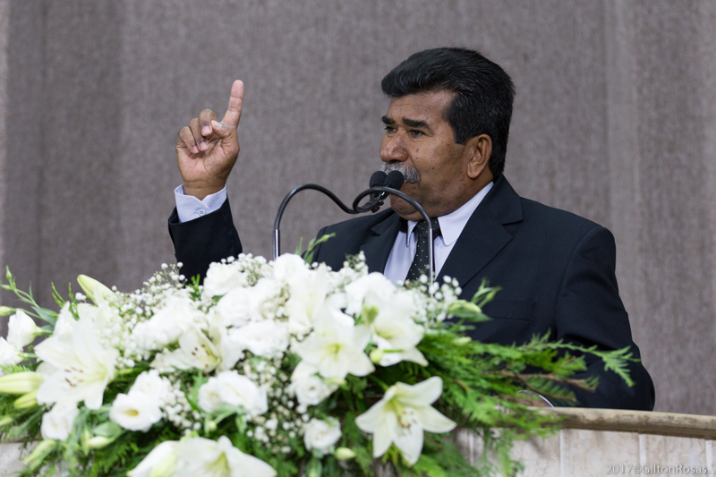 Bigode do Santa Maria relata situação dos abrigos de ônibus nas avenidas de Aracaju