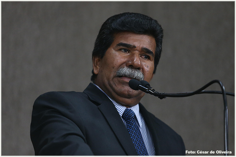 Bigode do Santa pede atenção dos gestores para a saúde e segurança pública