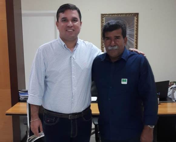 Bigode esteve com o secretário-chefe da Casa Civil solicitando melhorias para o povo de Aracaju
