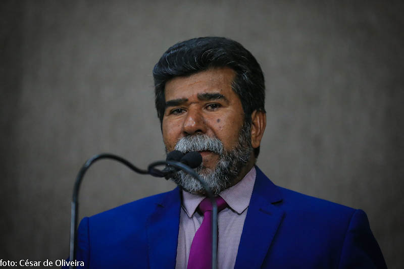 Bigode lamenta atitude de ex-vereador com relação a transporte alternativo