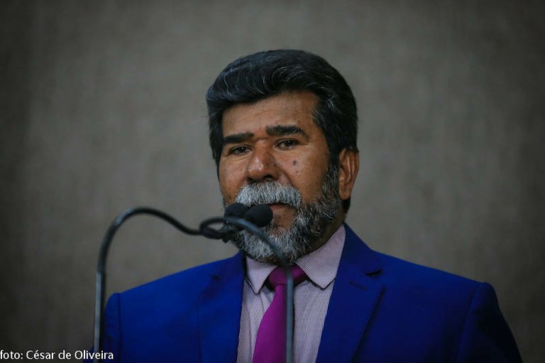 Bigode lamenta atitude de ex-vereador com relação a transporte alternativo