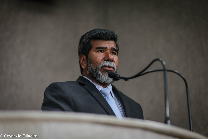 Bigode lamenta falta de políticas públicas para regiões periféricas 