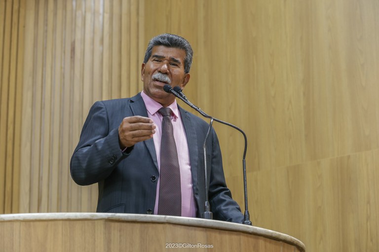 Bigode parabeniza o Pré- Caju que trouxe emprego para a população