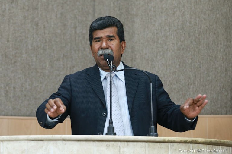 Bigode pede ações da Emurb nos Loteamentos Paraíso do Sul e Marivan