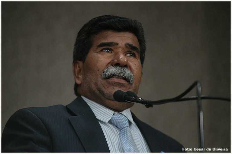 Bigode trata sobre regulamentação de táxi-lotação na Zona Sul