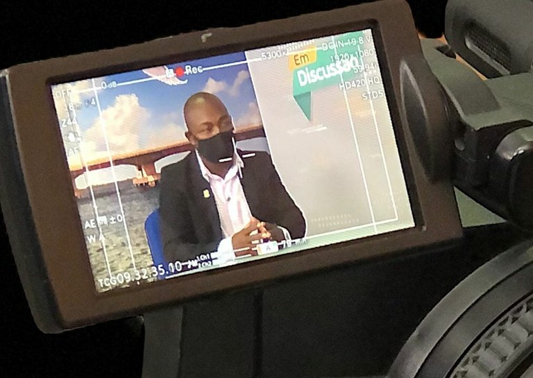 Binho apela para às pessoas tomarem a 2a. dose da vacina e praticarem esporte