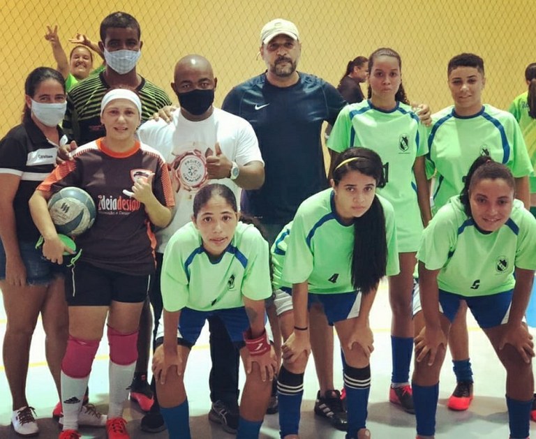 Binho prestigia campeonato de Futsal feminino no conjunto Bugio
