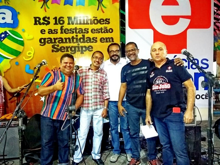 Bittencourt participa da abertura dos festejos da Rua de São João
