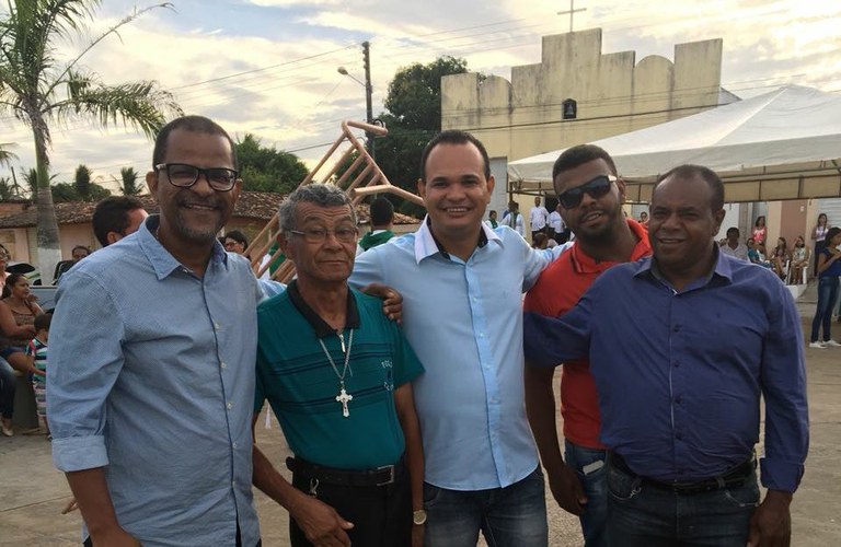 Bittencourt participa da Festa do Senhor do Bonfim, em Malhador